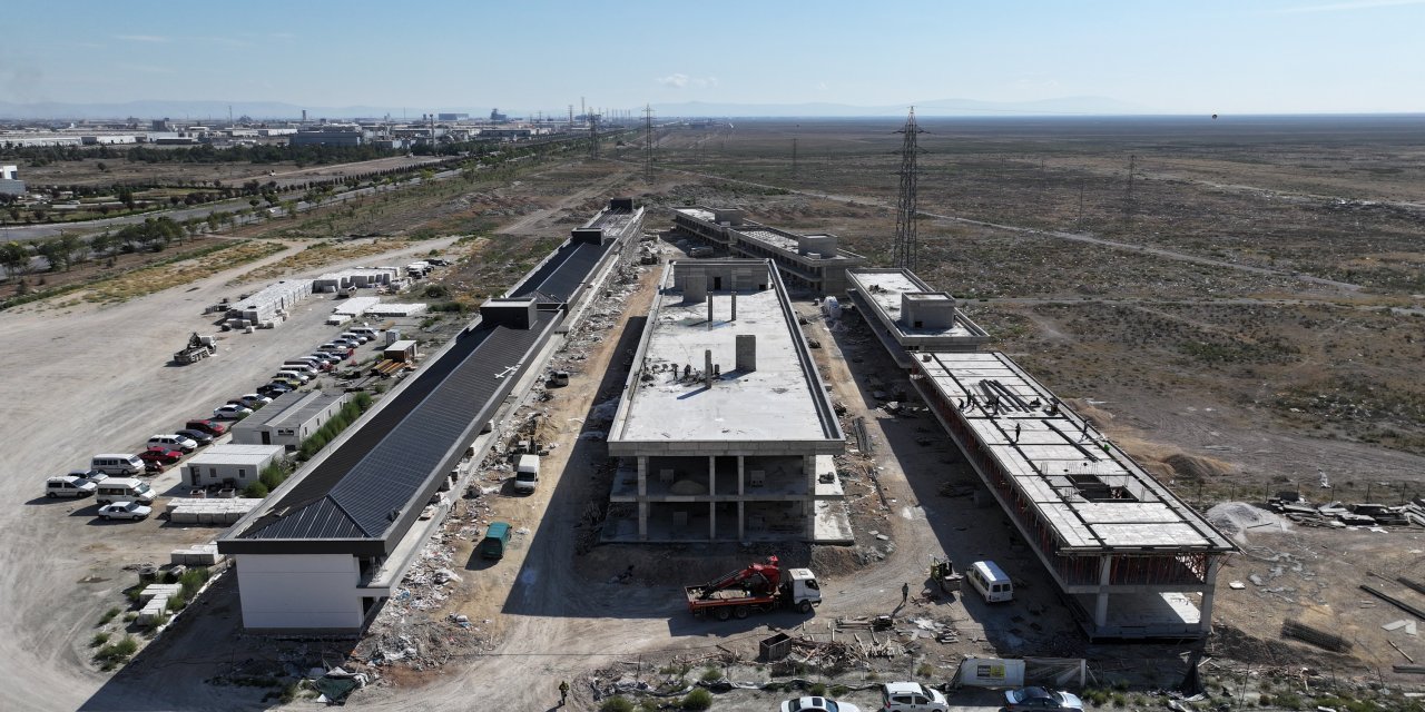 Konya'da trafik yükünü azaltacak proje hızla yükseliyor. Kuralar çekildi