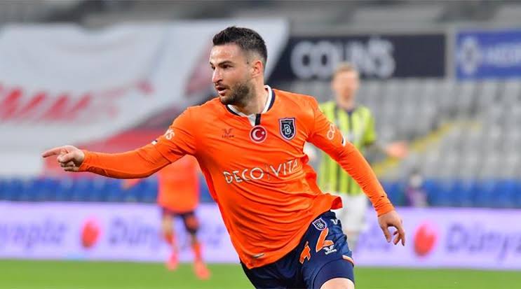 UEFA’dan Başakşehir’e kadro sınırlaması ve para cezası