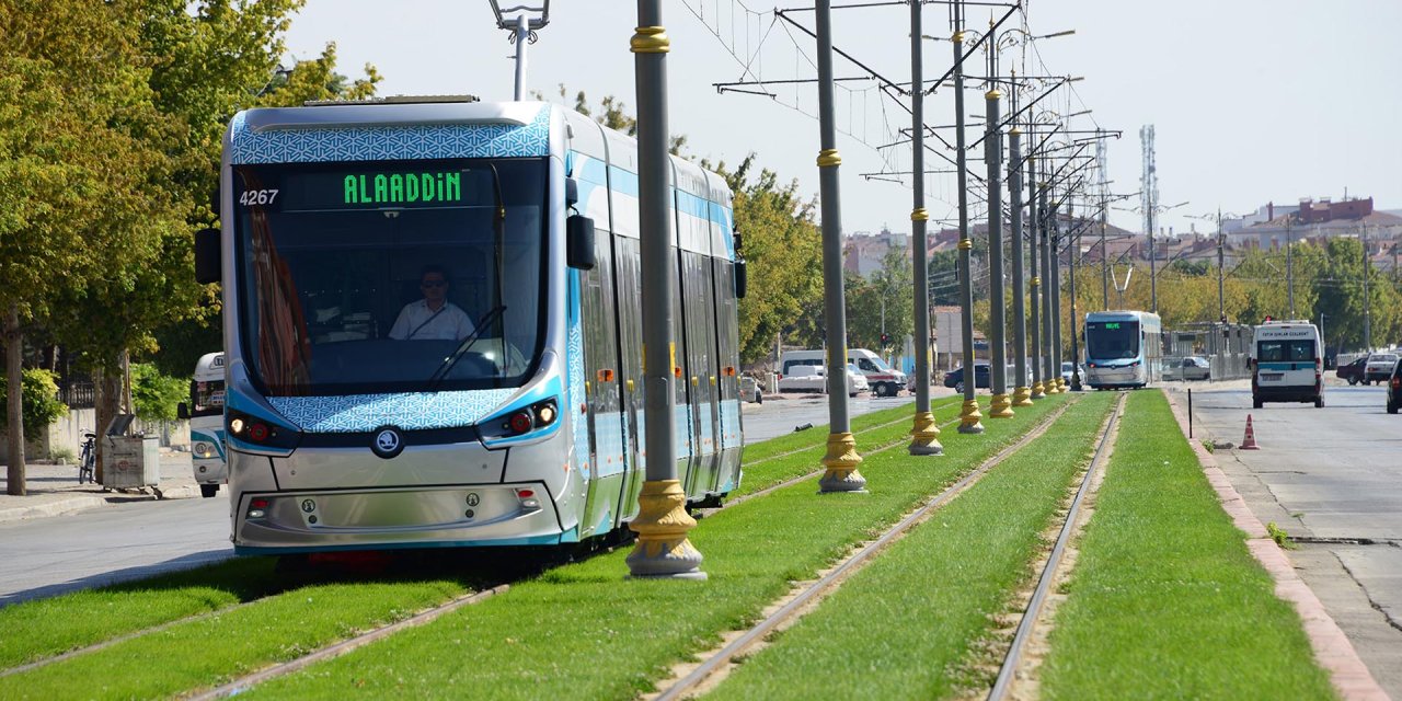 Konya'da tramvay kazaya karıştı! Seferlerde aksama yaşandı