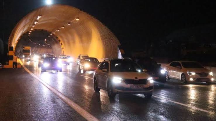 Bolu Dağı Tüneli’nin Ankara-İstanbul istikameti hizmete açıldı