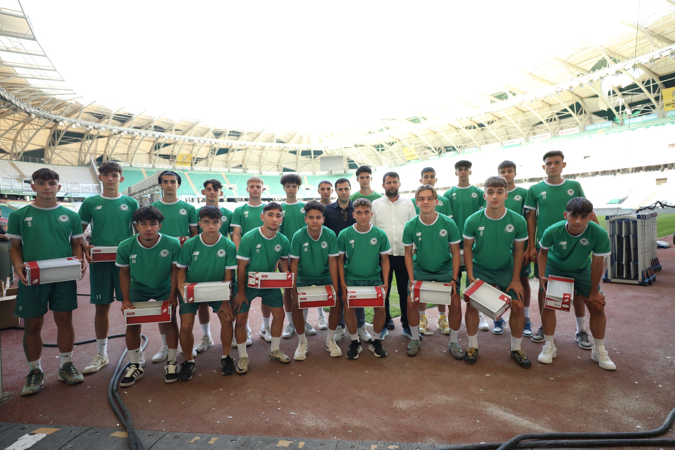 Konyaspor Başkanı Ömer Korkmaz’dan U16 takımına jest!