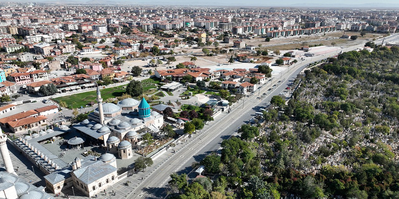 Konyalılar merakla bekliyor. Mevlana Türbesi'nin arkasına ne yapılacak?