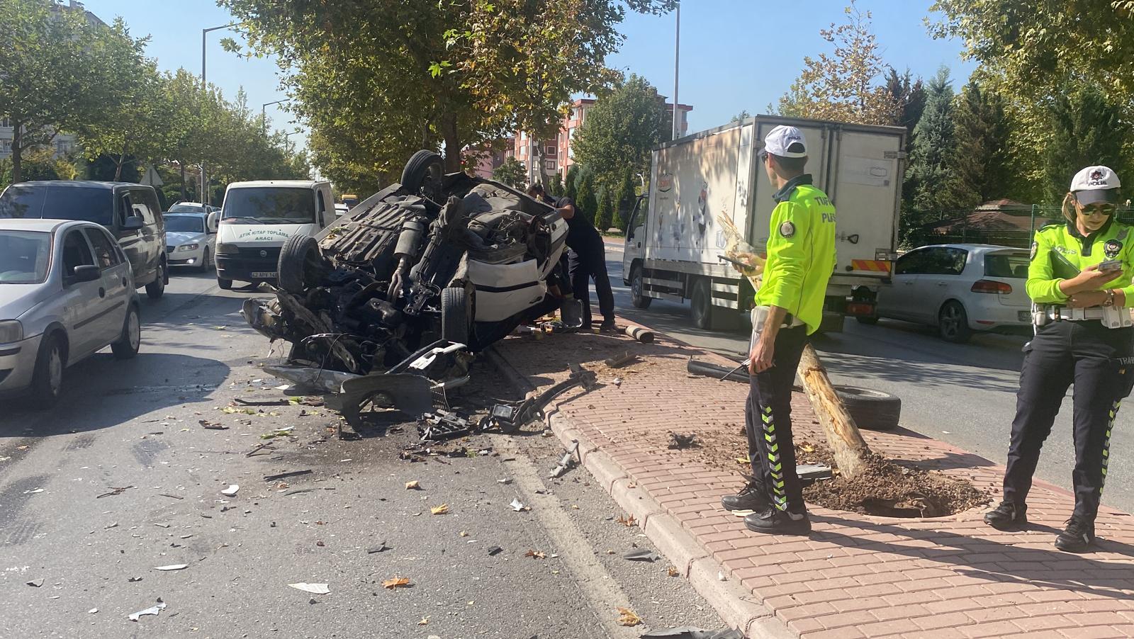 Konya'da sabah saatlerinde feci kaza! Araç pert oldu