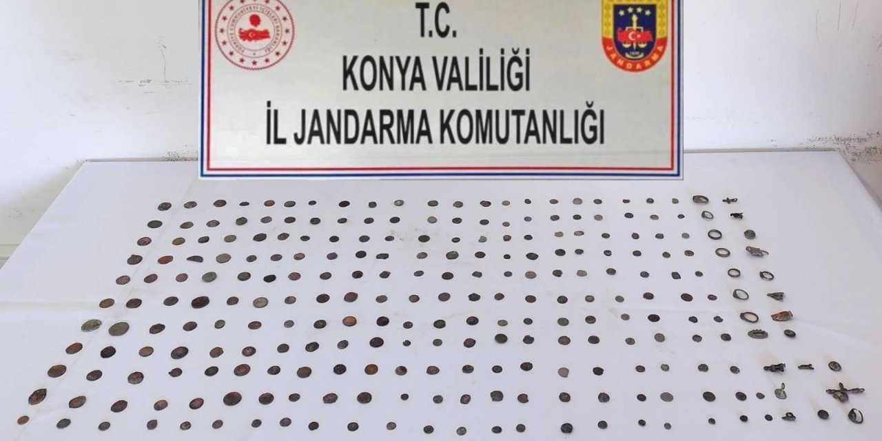 Konya’da yüzlerce tarihi esere el konuldu