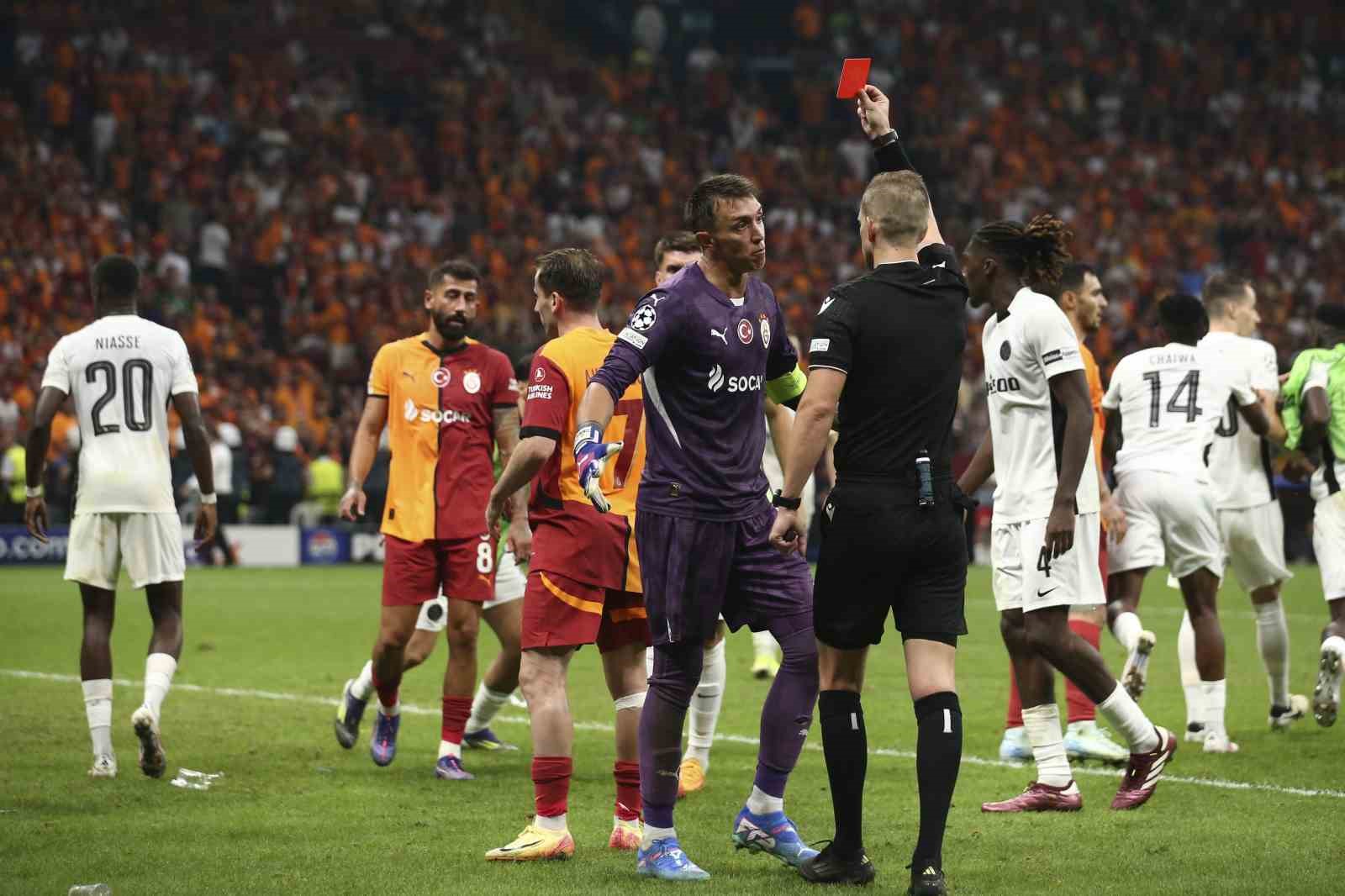 UEFA'dan Galatasaray'a şok ceza! Muslera 3 hafta yok