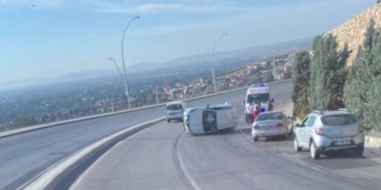 Konya Akyokuş'ta korkutan kaza! Kontrolden çıkan araç takla attı