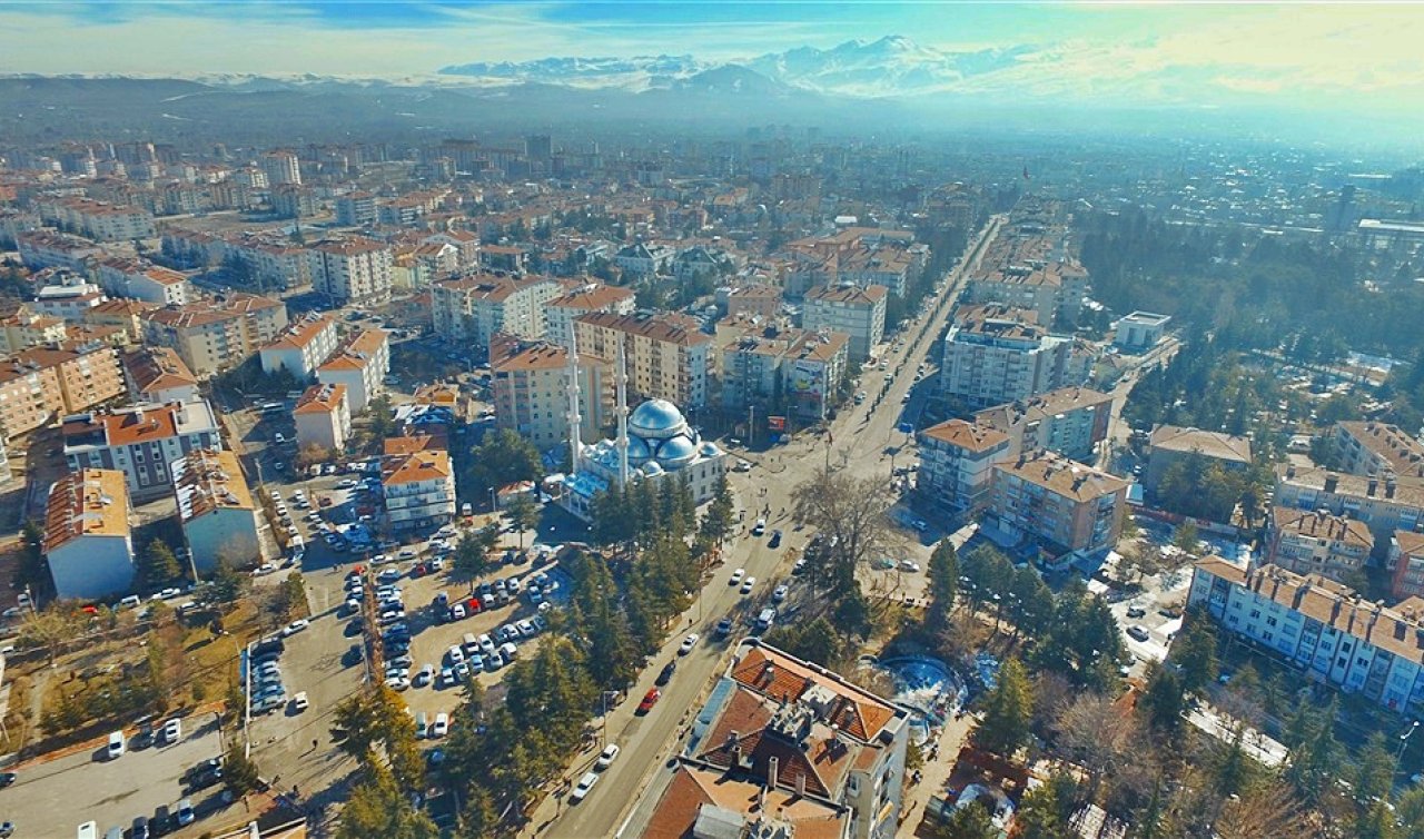 Konya'nın il olmayı bekleyen ilçesinde stadyum hareketliliği