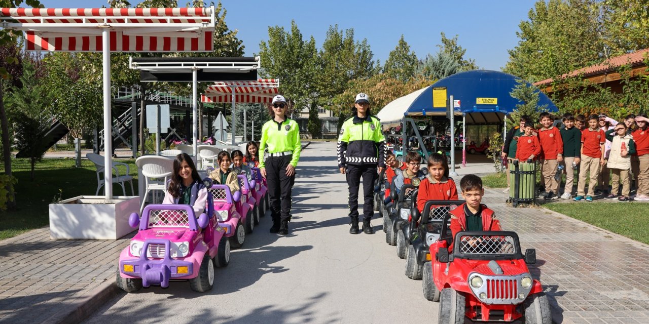 Yeni nesiller trafik parkında bilinçleniyor