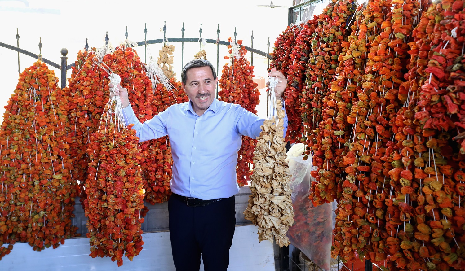 Konya'da Ata mirasına sahip çıkılıyor. Karatay'da tohumlar hayat buluyor