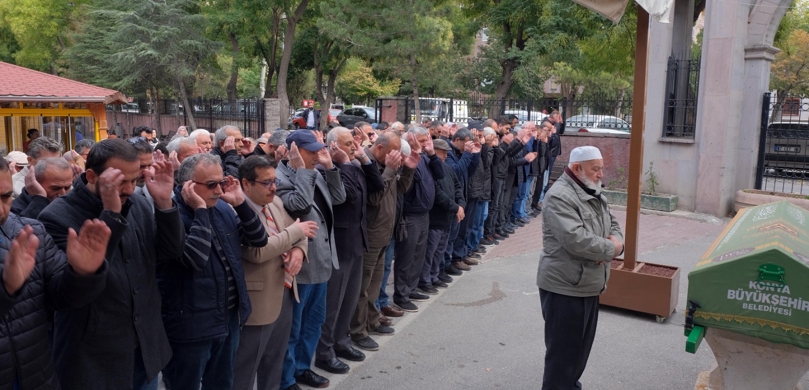 Öge ailesinin acı günü. Sait öğretmen son yolculuğuna uğurlandı