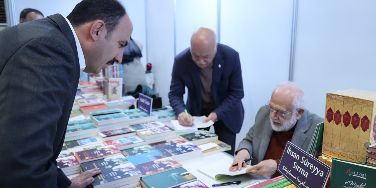 Konya Kitap Günleri geleceğe ışık tutuyor