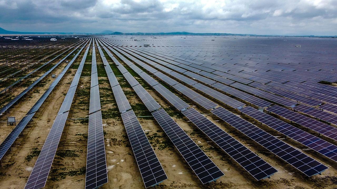 Konya'daki dev projeye Bakan Kurum onay verdi. 58 bin haneye enerji sağlayacak