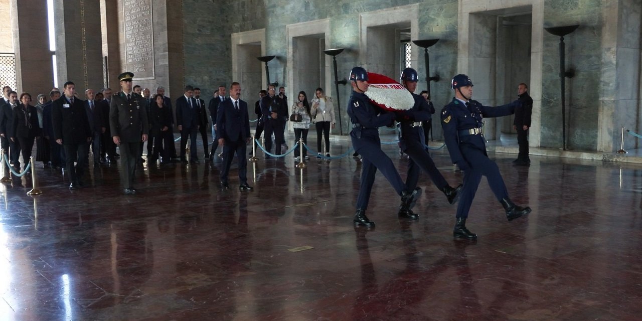 Yeni kurulan Anahtar Parti ilk Anıtkabir ziyaretini gerçekleştirdi.