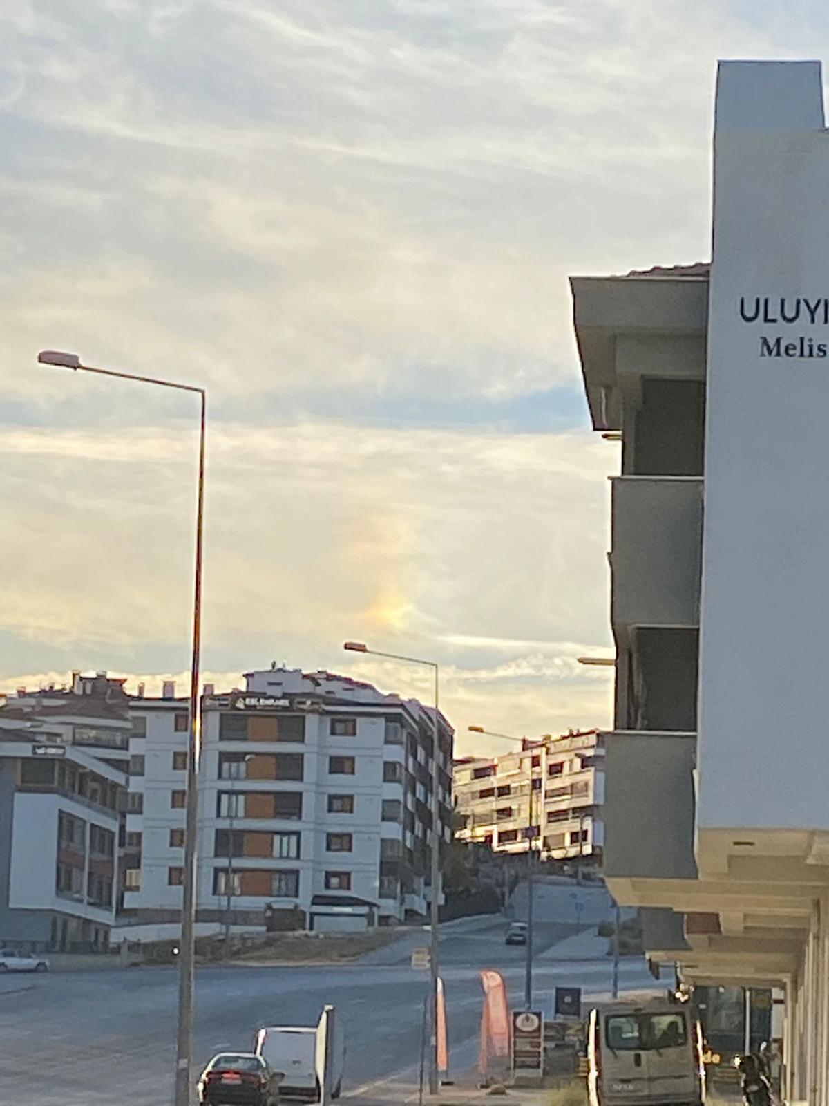 Konya'da kuzey ışıkları mı görüldü? Doğa olayını gören telefona sarıldı