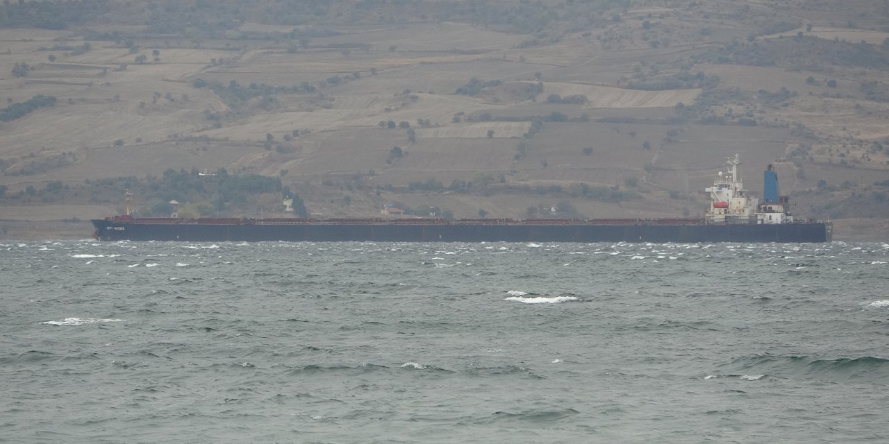 Çanakkale boğazında trafik durduruldu