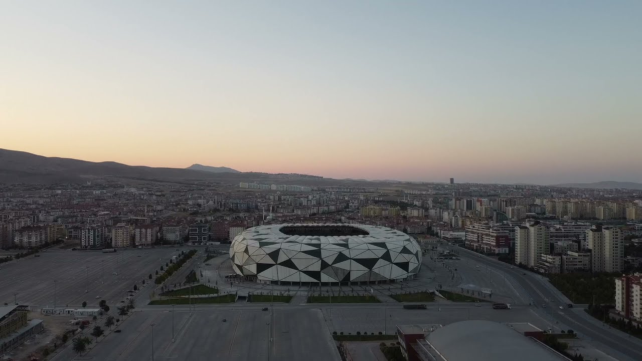 Konya'nın gözde semtindeki dev arsa 7 milyon 500 bin liraya satılacak