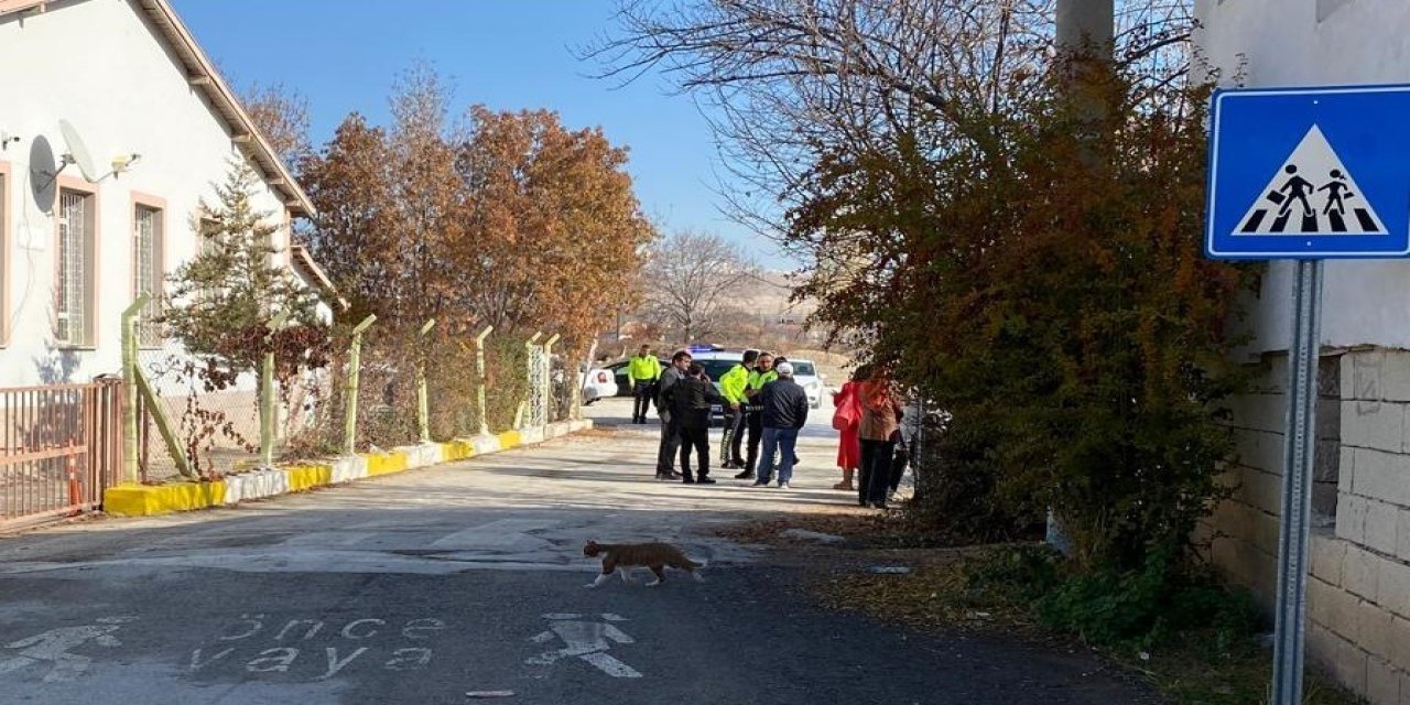 Konya'da korkutan kaza: Otomobilin çarptığı genç yaralandı