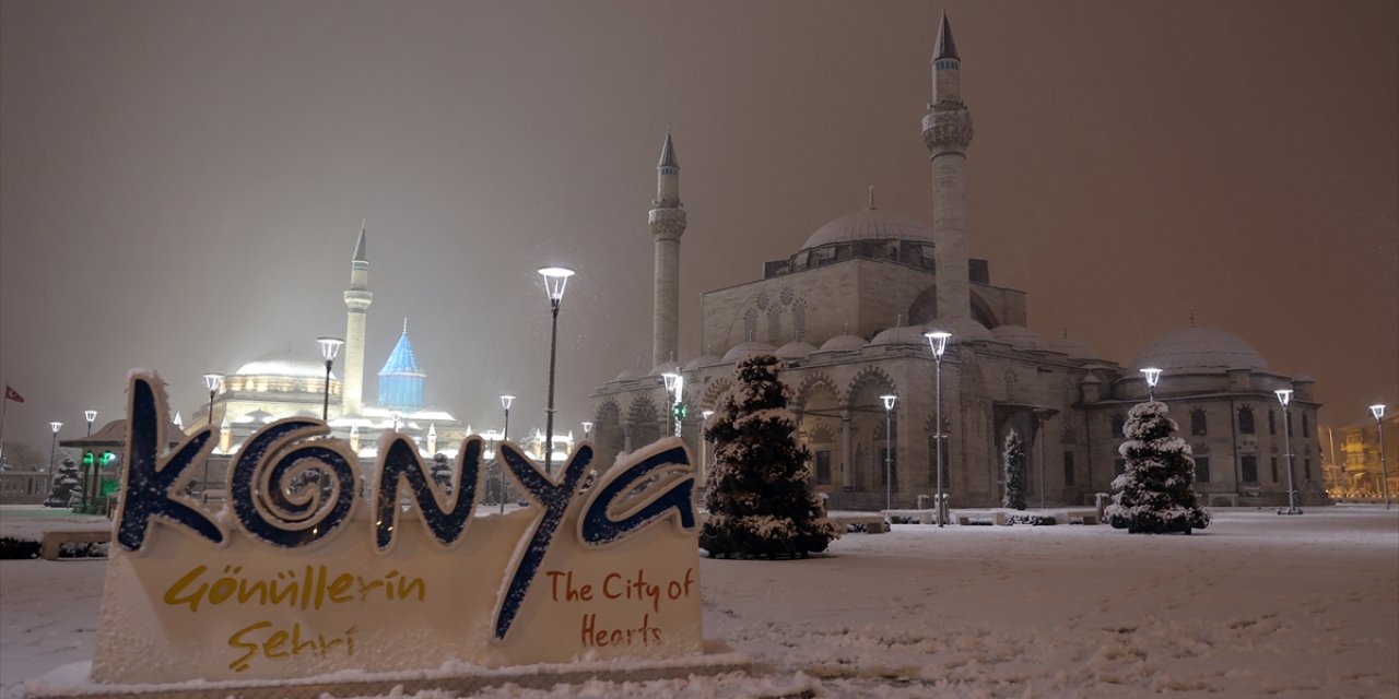 Konyalılar 19 aydır hasretle bekliyordu. Gök gürültülü kar yağışı geliyor