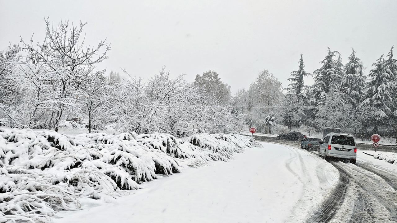 Konya'da kar nedeni ile bu yollar yine kapandı. Alternatif güzergah uyarısı