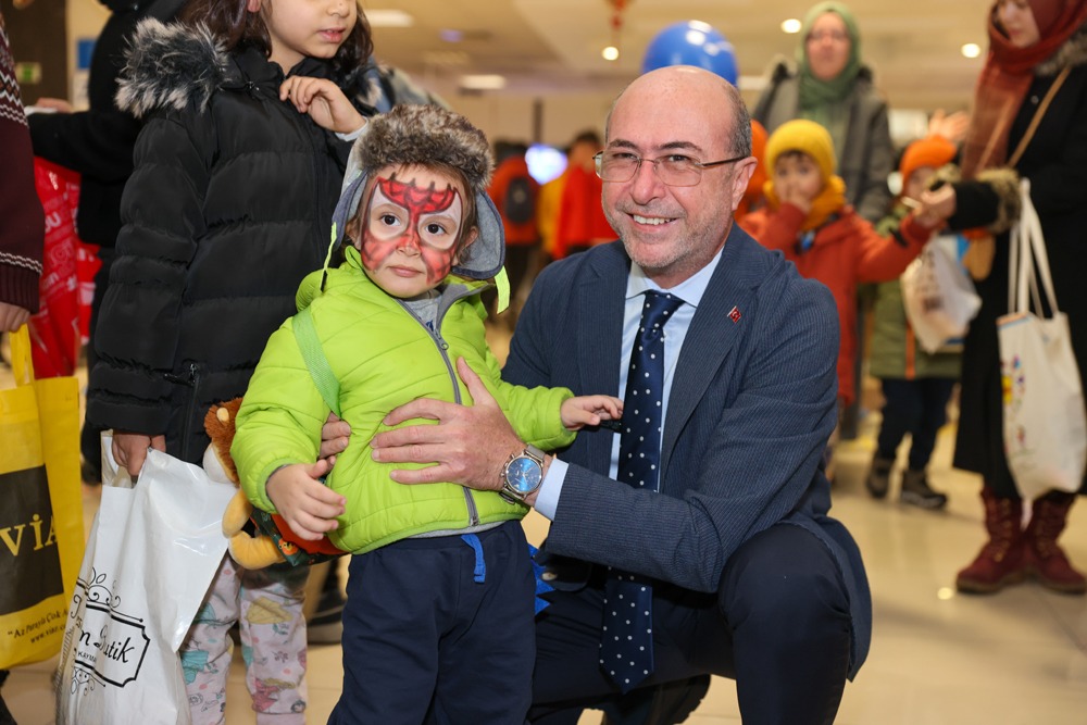 Başkan Pekyatırmacı çocukların şivlilik sevincine ortak oldu