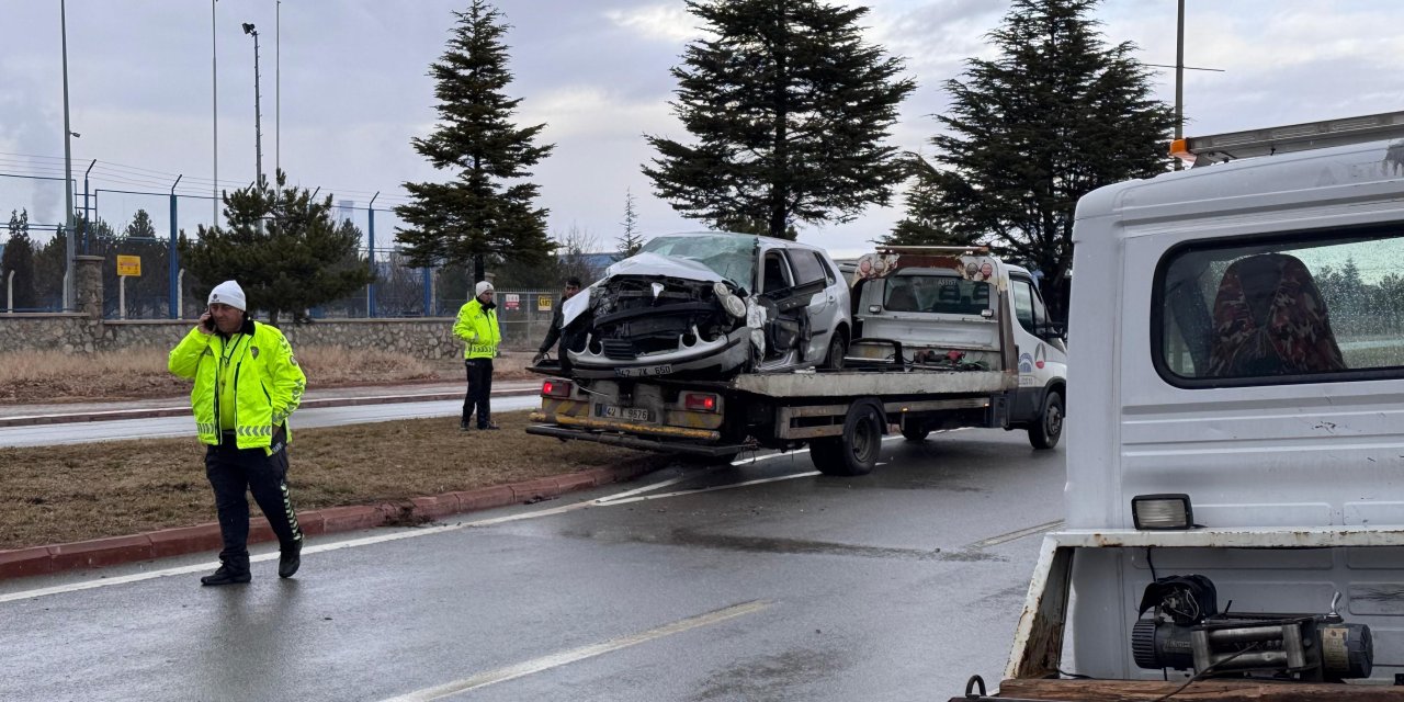 Konya'nın ilçesinde trafik kazası: 1 kişi yaralandı