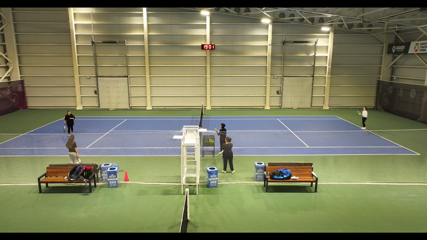 Tenis tutkunlarının yeni adresi Karatay