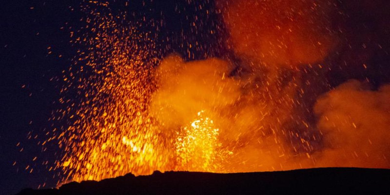 Neler oluyor? İtalya'daki Etna yanardağı faaliyete geçti