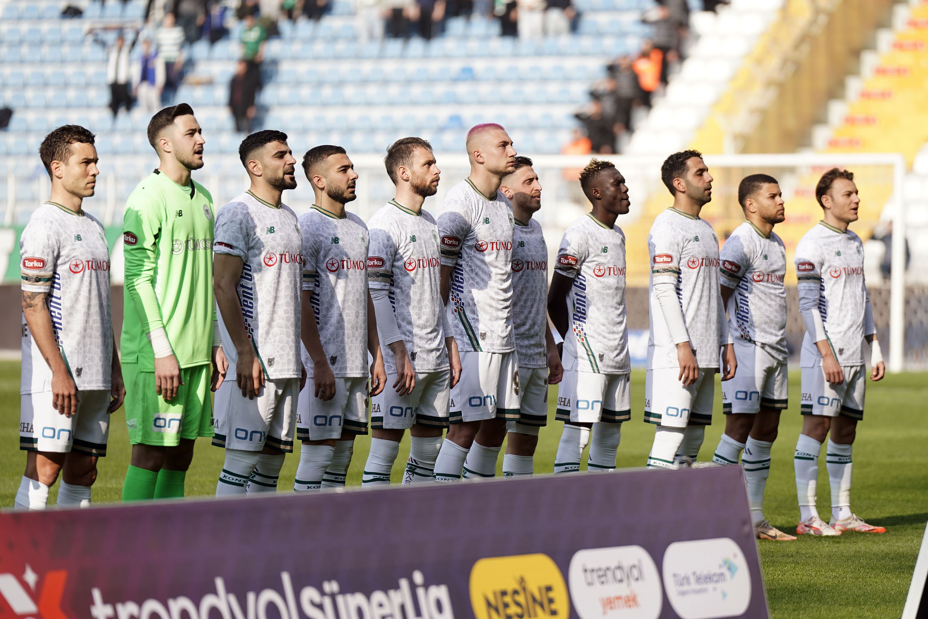 Rakipler çıkışta, Konyaspor ise yerinde sayıyor. Rakiplerin hoca değişikliği işe yaradı mı?