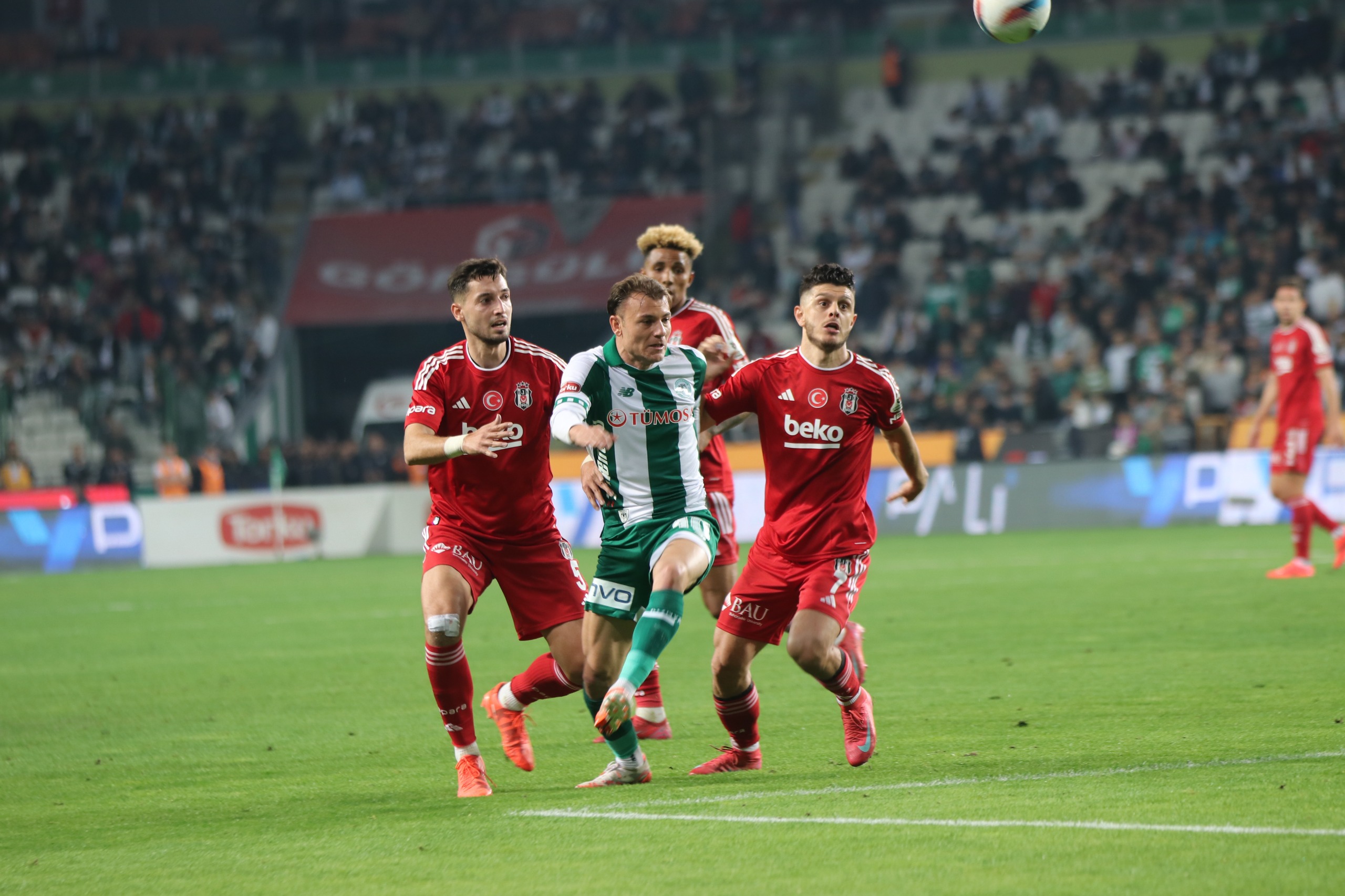 Rakipler kaybetti, Konyaspor hayatta döndü. Anadolu Kartalı, zinciri kırdı