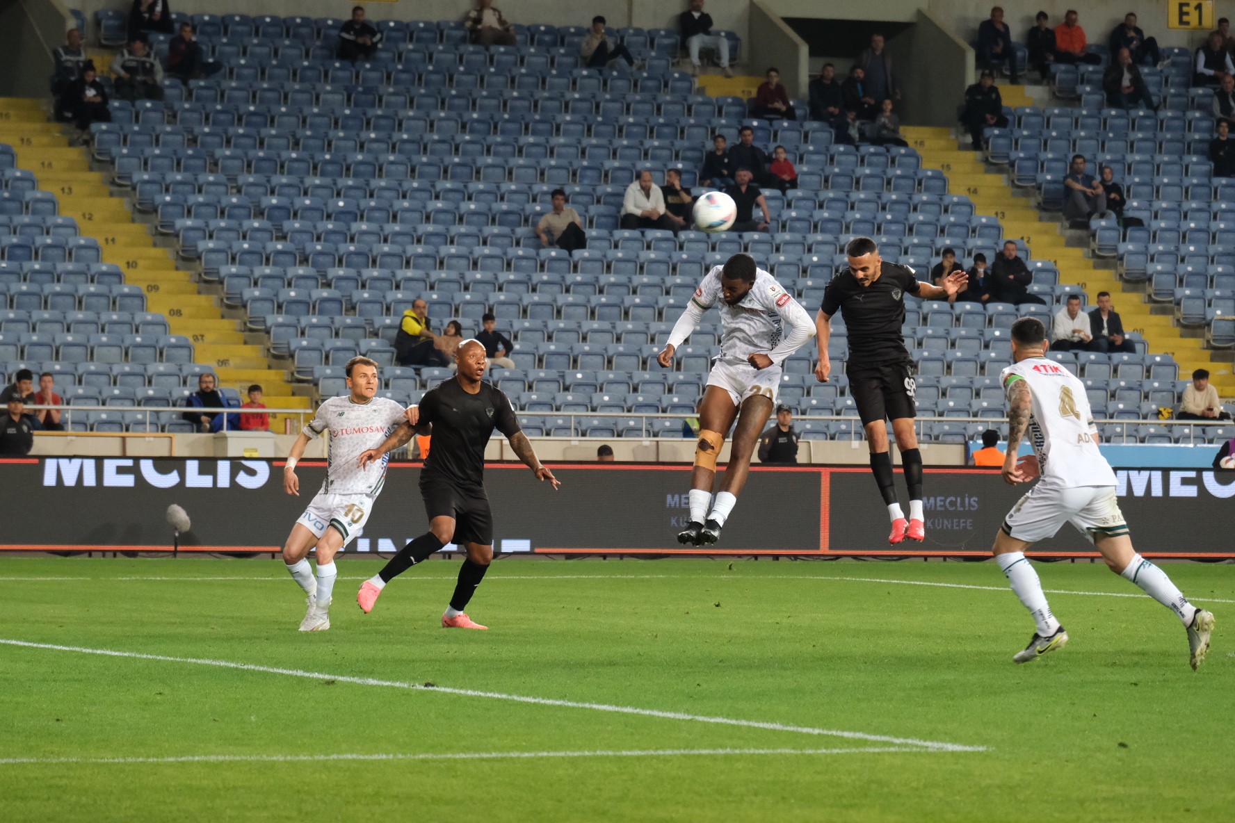 Konyaspor, son dakikada güldürdü. Deplasmanda kritik 3 puan