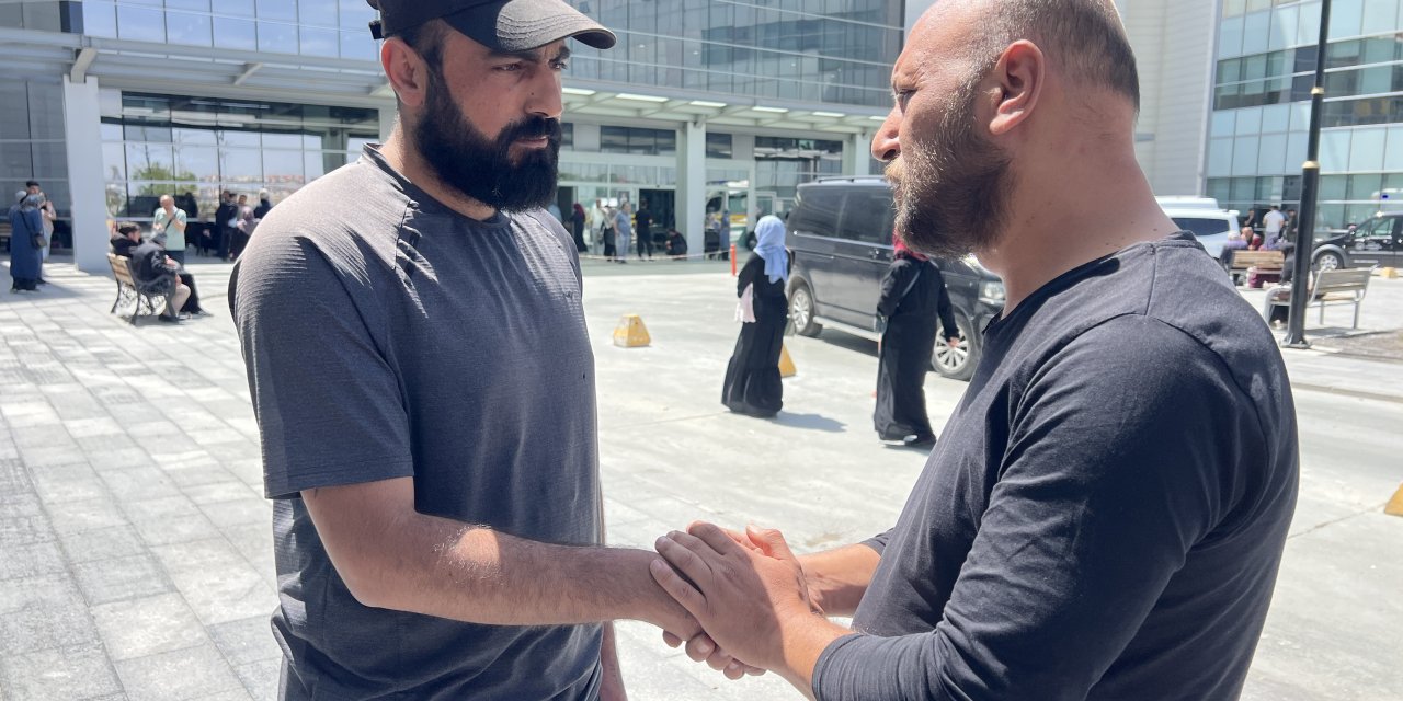 Konya'da 23 Nisan'ı en hüzünlü geçiren iki baba bir araya geldi.