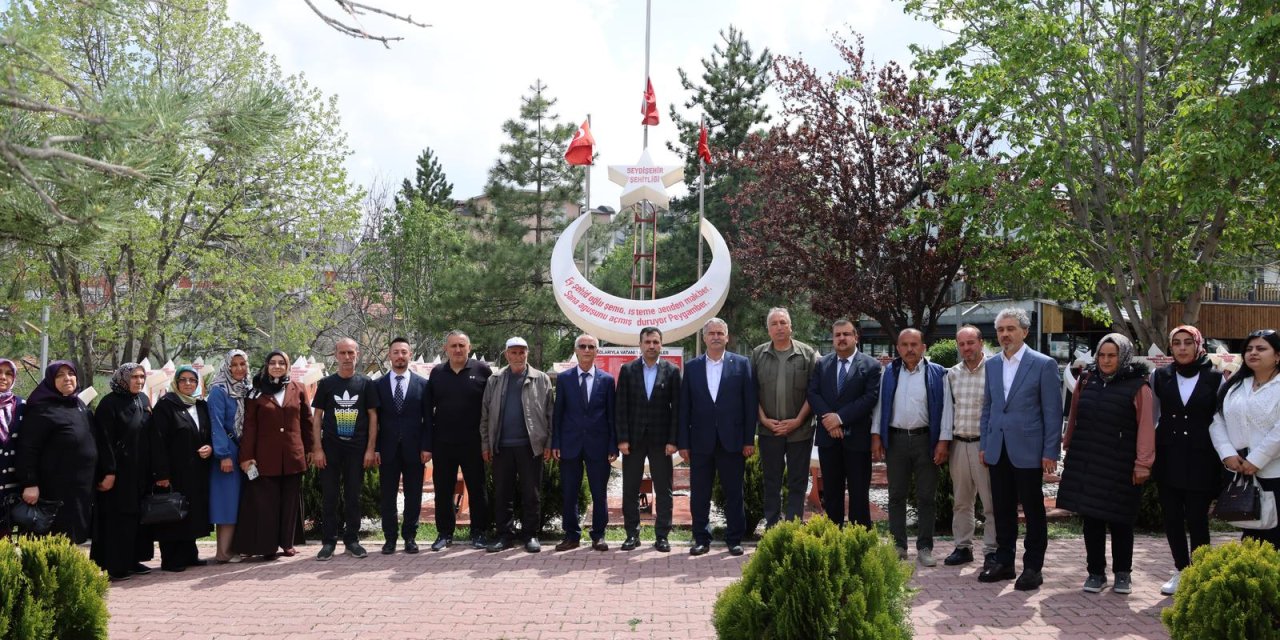 Başkan Özgökçen gönüllere dokunuyor