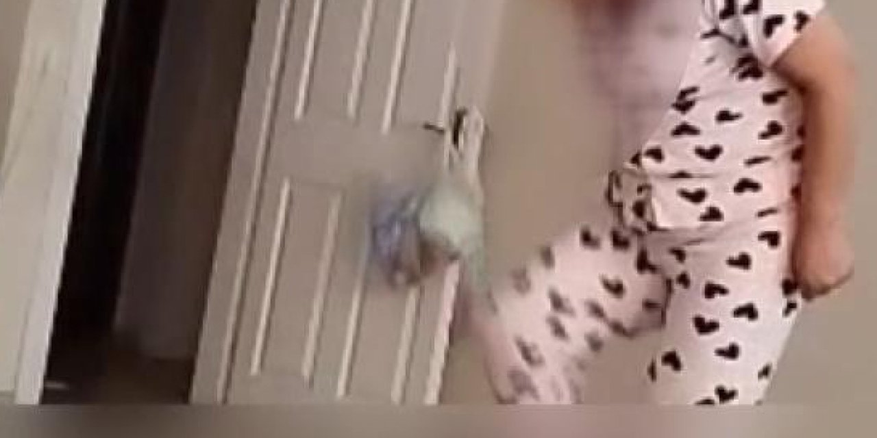 Vicdansız bakıcı bebeği dövdü