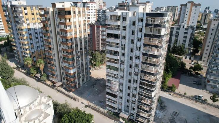İstanbul'un merakla beklediği karar açıklandı. Hasarlı bina sayısı belli oldu