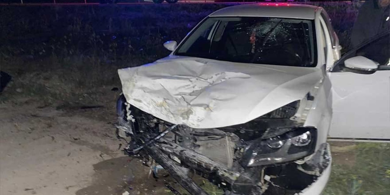 Konya'da otomobiller çarpıştı: 2 ölü, 4 yaralı