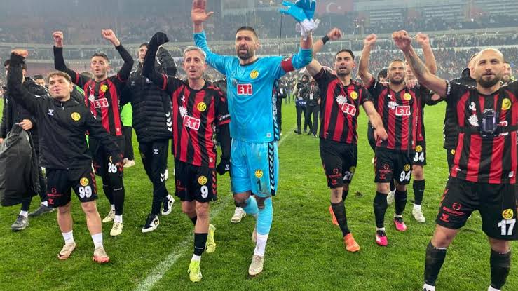 Es-Es 30 yıl sonra Konya'da yine şampiyonluk peşinde
