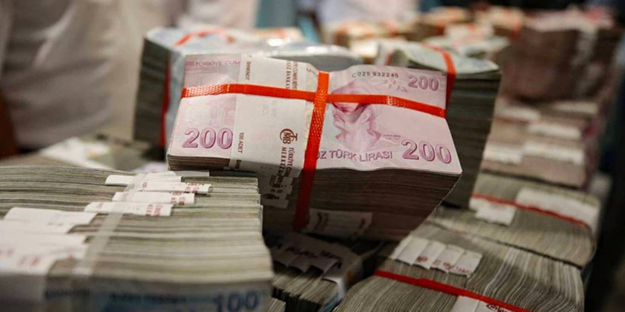 Mevduat faizlerinin gelirleri uçtu! 1 milyon TL'si olan hiç bir şey yapmadan 2 asgari ücret kazanıyor