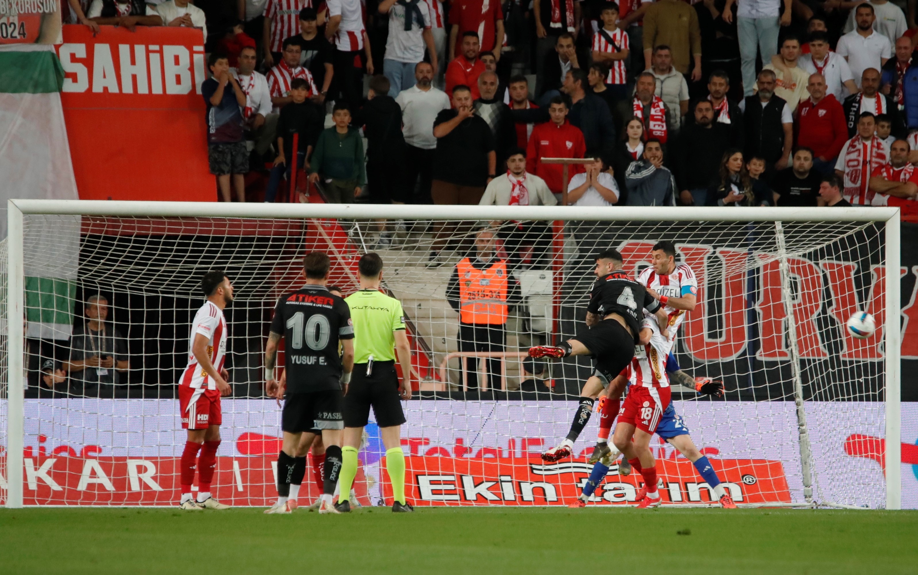 Antalyaspor ve Konyaspor PFDK'ya Sevk Edildi