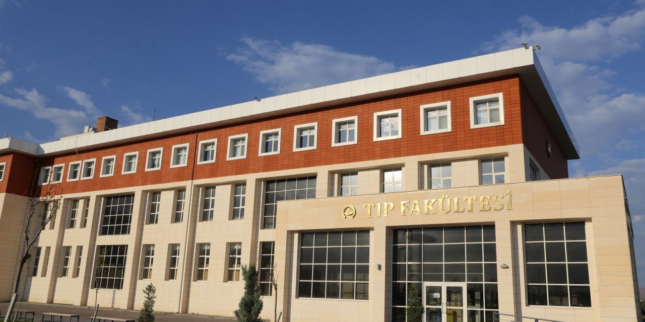 ASÜ Tıp Fakültesi gurur yaşattı. 26'ncı sıraya yerleşti