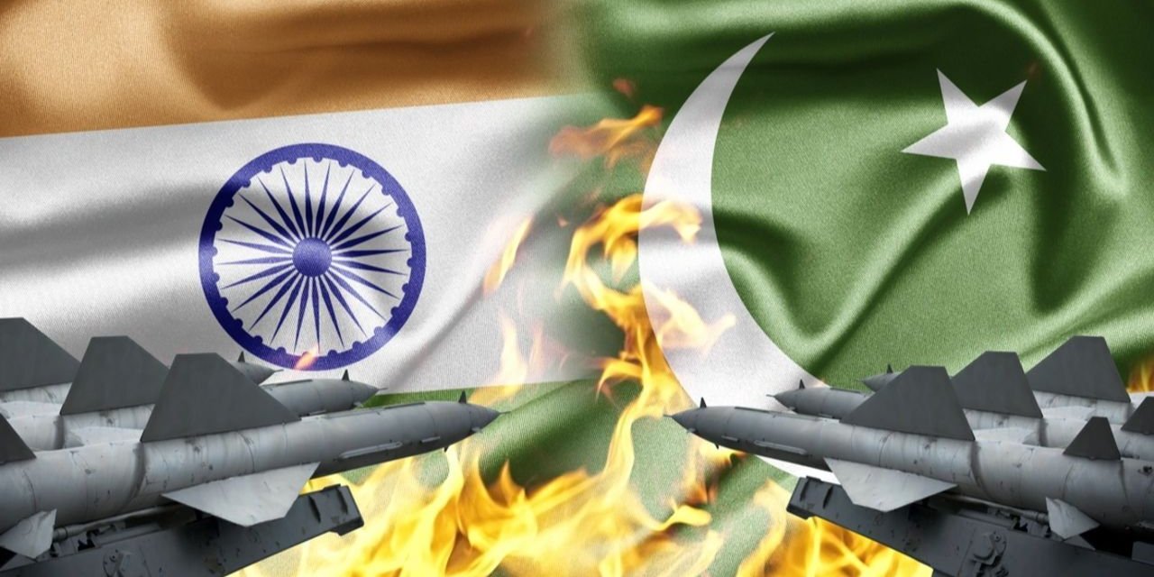 Nükleer savaş her an başlayabilir: Pakistan Savunma Bakanı bizzat açıkladı