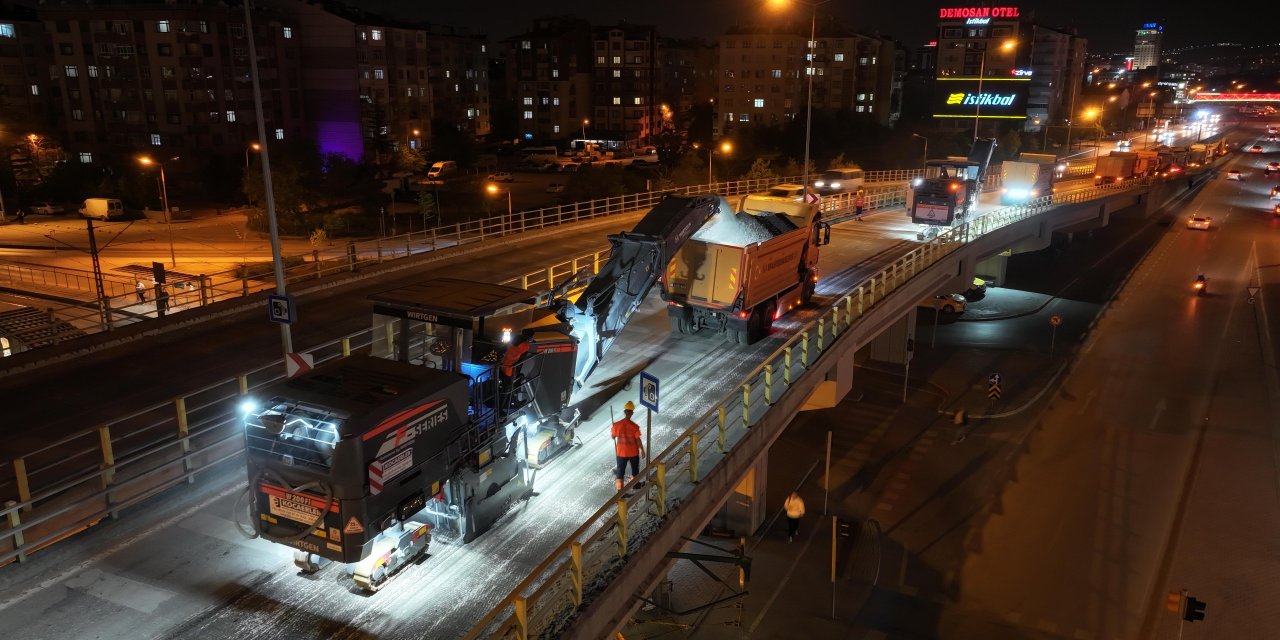 Konya'da gece saatlerinde yol operasyonu. 30 araç zamanla yarıştı