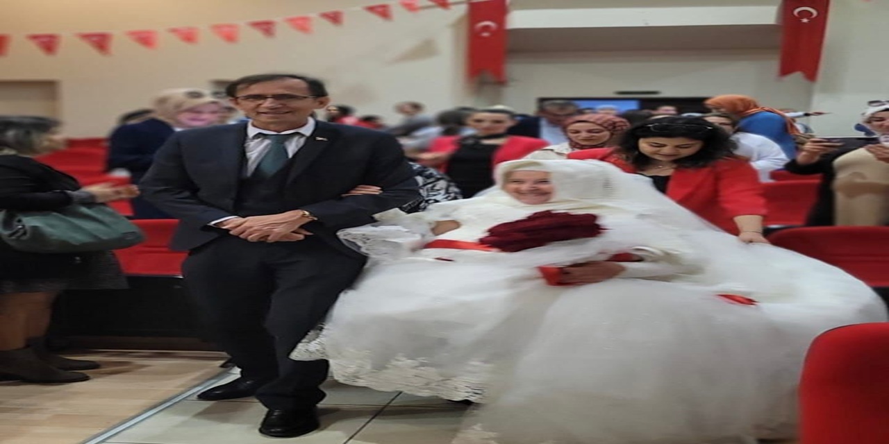 Hayalindeki gelinliği 65 yaşında giyebildi muradına erdi