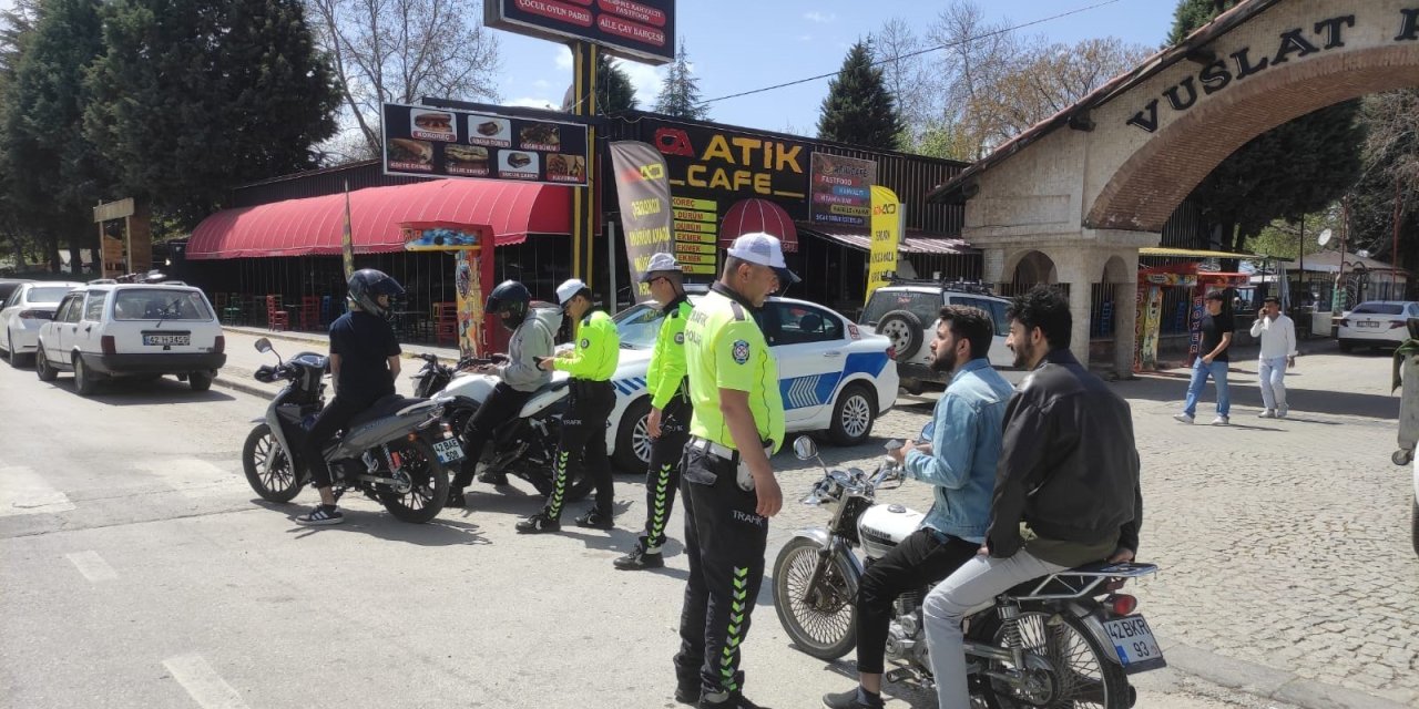 Beyşehir’de kask takmayan motosikletliler kameralardan belirlenip ceza yazılıyor