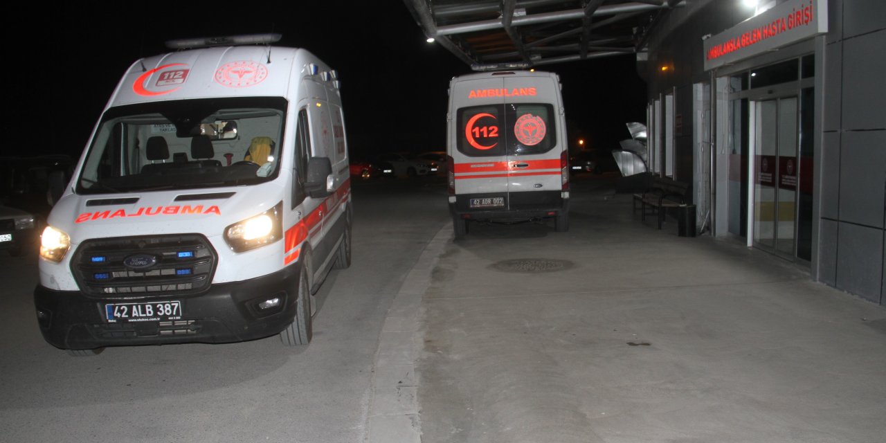 Konya'da parkta gençler arasında bıçaklı kavga