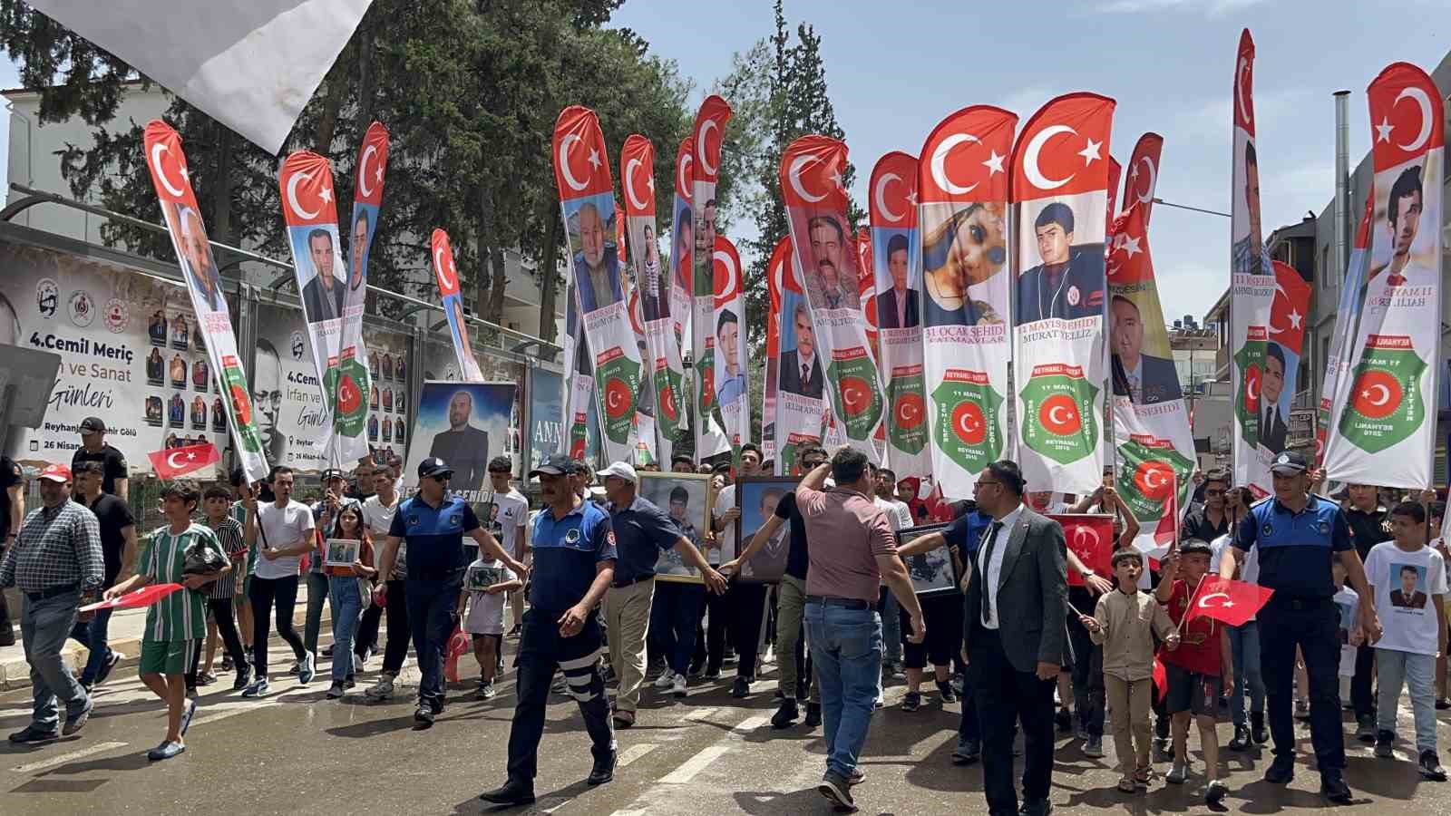 Reyhanlı saldırısında hayatını kaybeden 53 vatandaşa Anneler Günü’nde buruk anma