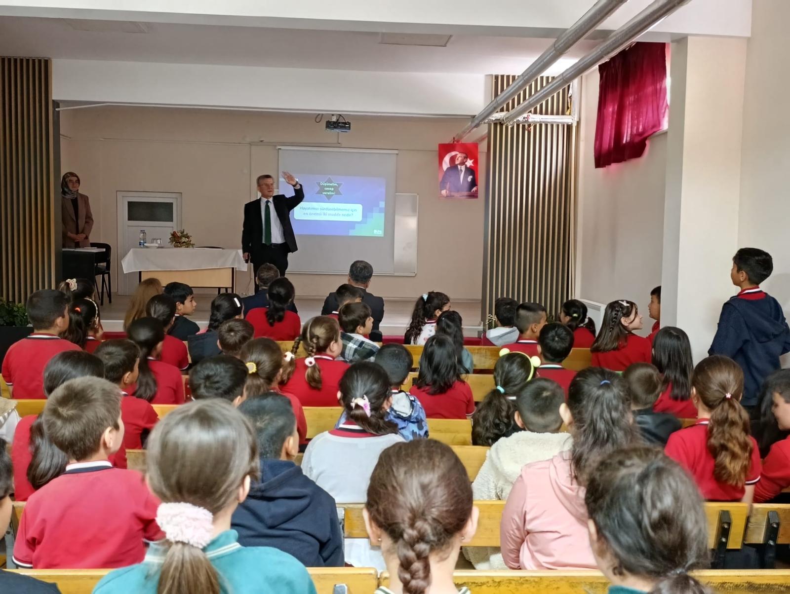 Karapınar Yunus Emre İlkokulu’nda TÜBİTAK Bilim söyleşisi yapıldı