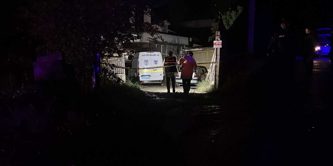 Konya'da tek katlı müstakil bir evde yangın faciası yaşandı; yaşlı karı koca hayatını kaybetti