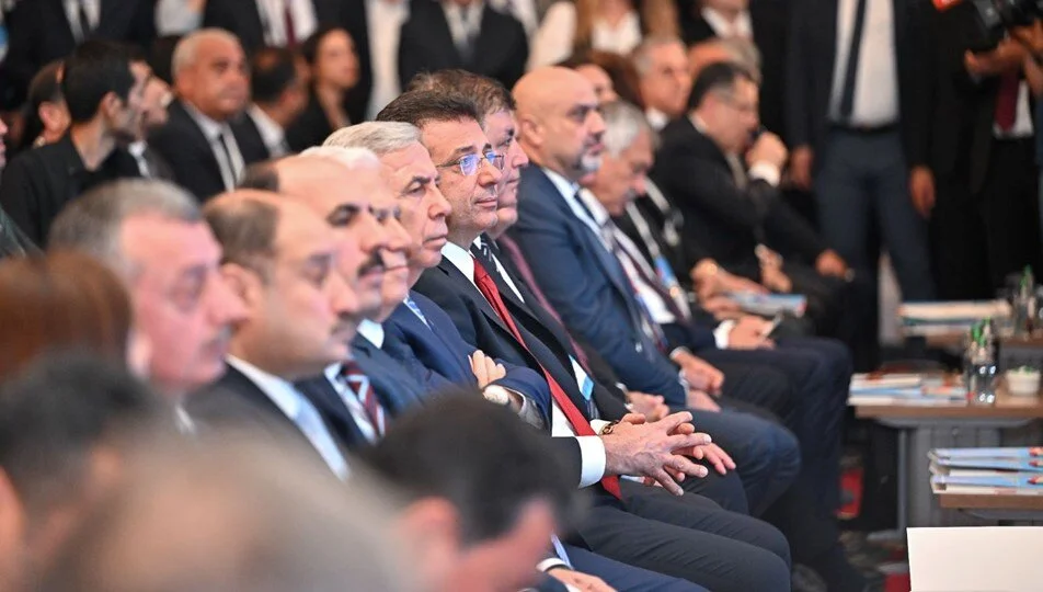 Konyalı başkan Türkiye'nin gündemine girdi. İlk sırada ise İmamoğlu var