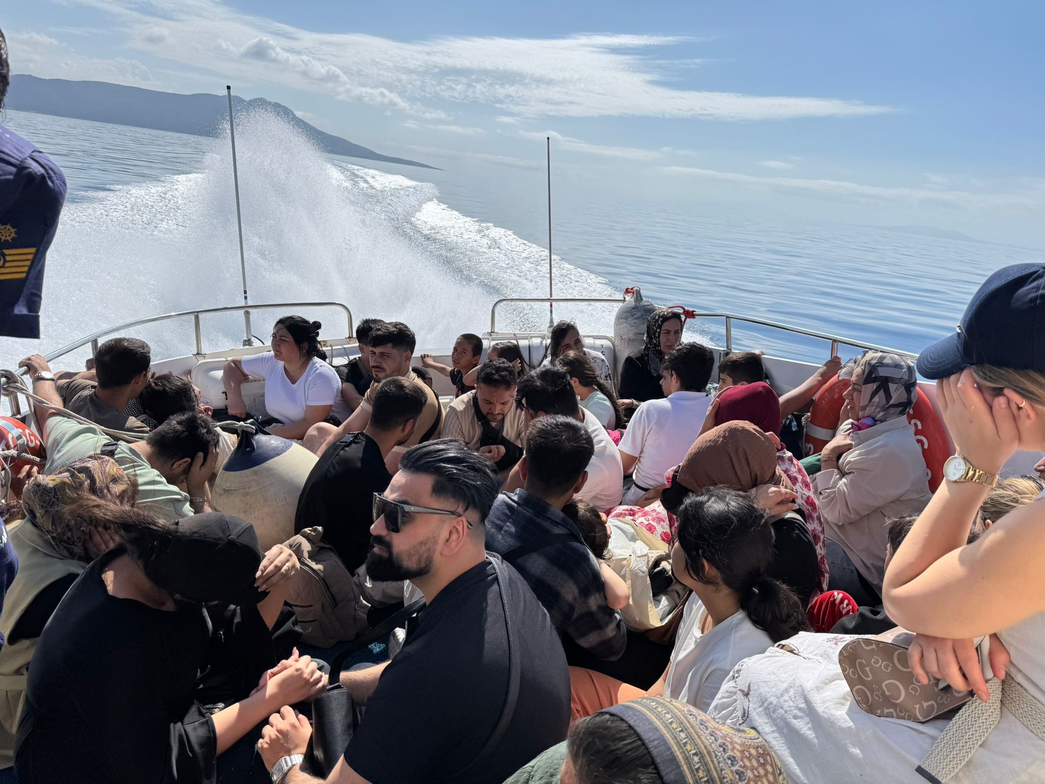 95 yasa dışı göçmen milyonluk yelkenlide yakalandı