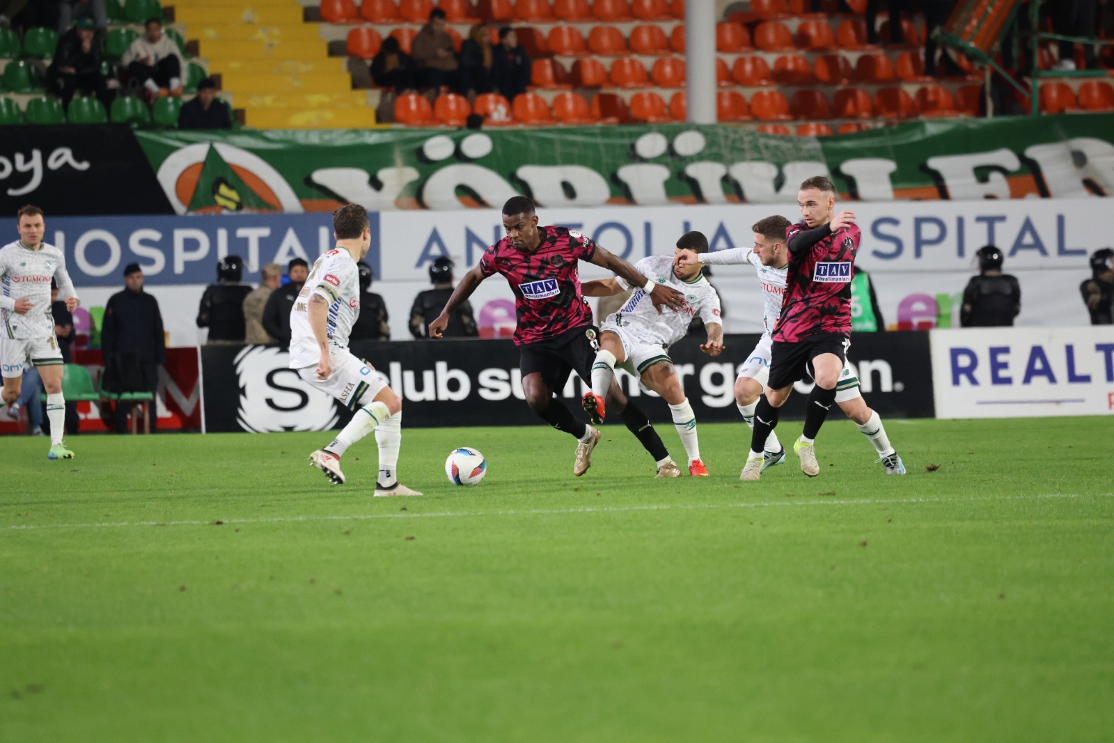 Konyaspor’un iç saha performansı Alanyaspor’u korkutuyor